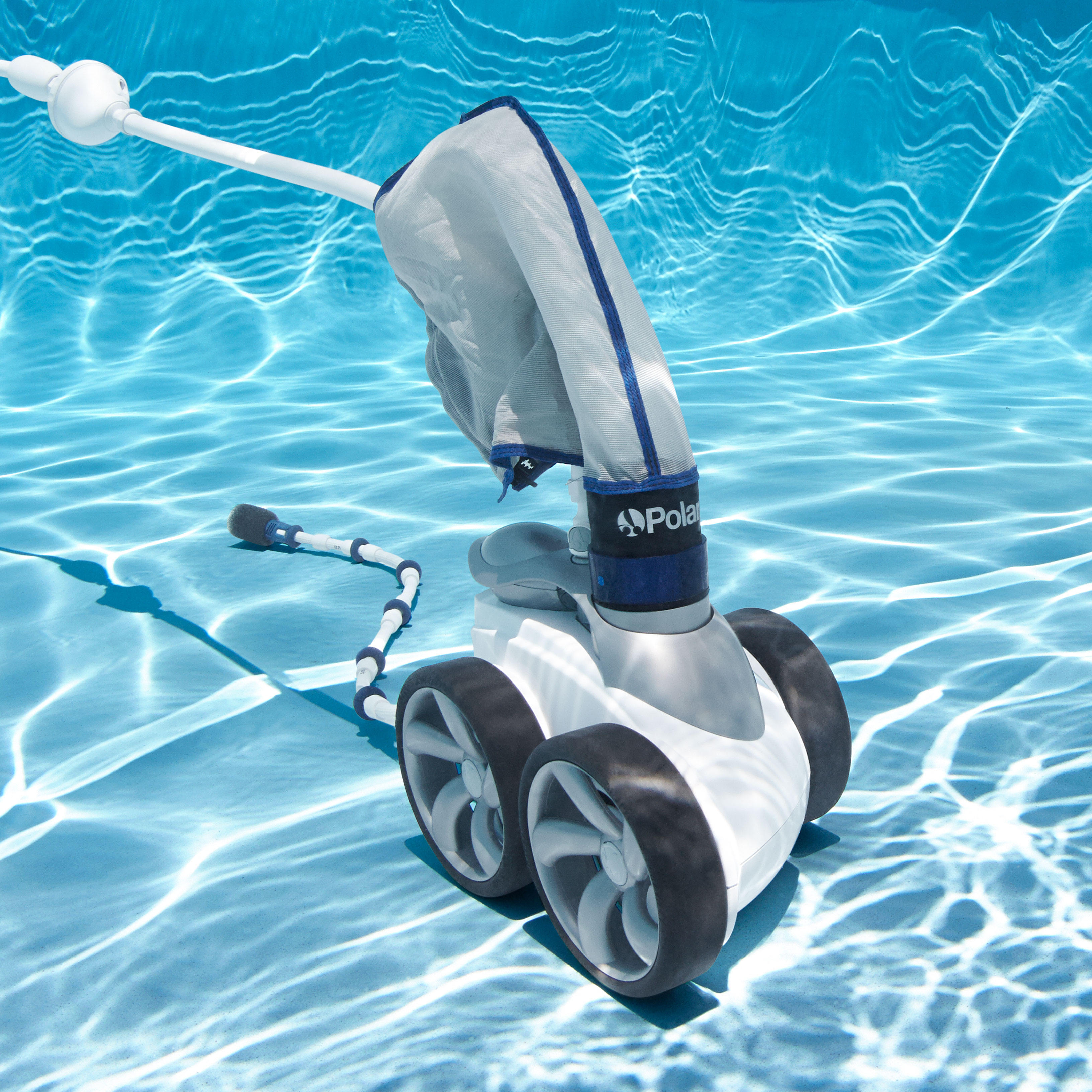 Polaris 3900 Sport Pressure Pool Cleaner Under Water
