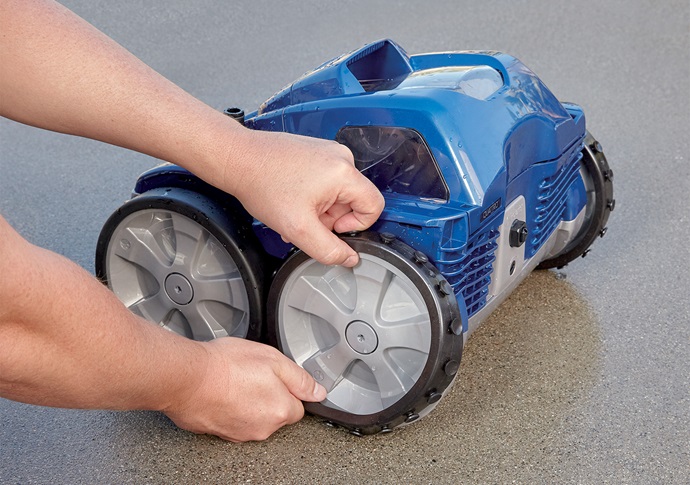 Polaris Quattro Sport Robotic Cleaner
